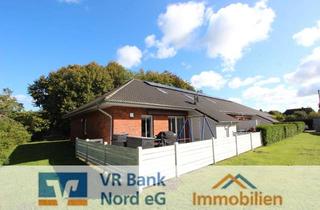Reihenhaus kaufen in 25923 Süderlügum, Neuwertige Reihenhausendscheibe mit Carport in KfW 40+ Standard