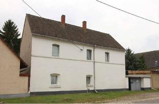Haus kaufen in Friedrich Von Schiller Str., 06188 Landsberg, Solide Substanz zum Ausbauen