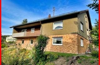 Einfamilienhaus kaufen in 74834 Elztal, Wohlfühlcharakter für Sie! Großzügiges Einfamilienhaus m. ELW, Doppelgarage u. großem Grundstück