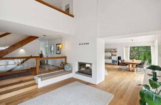 Einfamilienhaus kaufen in 24226 Heikendorf, Großzügiges Einfamilienhaus mit ca. 490 m² Wohn- u. Nutzfläche und MEER!