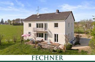 Haus kaufen in 85111 Adelschlag, Dieses Zweifamilienhaus (Massivbauweise) bietet viel Platz auf einem 1.798m² großen Grundstück!