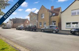 Einfamilienhaus kaufen in 25746 Heide, RESERVIERT - Modernisiertes Einfamilienhaus am historischen Wasserturm