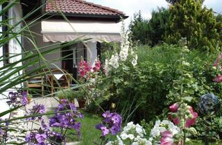 Haus mieten in Reichenbergerstraße, 90537 Feucht, Walmdachbungalow, freistehend, schöner Garten in Bestlage, Feucht Ost,