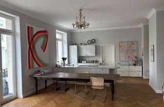 Wohnung kaufen in 60318 Nordend-West, Stilvoll renovierte Altbauwohnung Bestlage Nordend