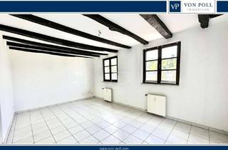 Wohnung kaufen in 42555 Velbert, 3-Zimmer-Altbau mit Terrasse und Privatzugang
