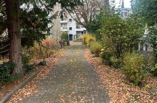 Garagen kaufen in 12247 Lankwitz, Zwei abgeschlossene Einzelgaragen zu verkaufen