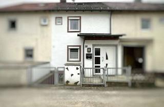 Haus kaufen in 94315 Straubing, Charmantes Reihenmittelhaus in Straubing-Ost – mit Garten, Garage und viel Potenzial