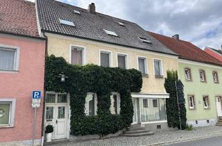 Haus kaufen in 92706 Luhe-Wildenau, Charmantes Wohn- und Geschäftshaus im Ortskern Luhe! - Vielseitig nutzbar und ab sofort verfügbar!