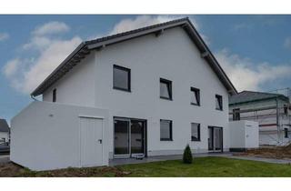 Wohnung kaufen in 42477 Radevormwald, Radevormwald - Zwei Eigentumswohnungen im Stil eines Doppelhauses