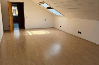 Wohnung kaufen in 76571 Gaggenau, Gaggenau - Sehr schöne und helle 4 Zimmer DG Wohnung in ruhiger Lage