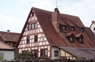 Haus kaufen in 97246 Eibelstadt, Eibelstadt - Einzigartiges Fachwerkhaus in romantischer Lage von Eibelstadt