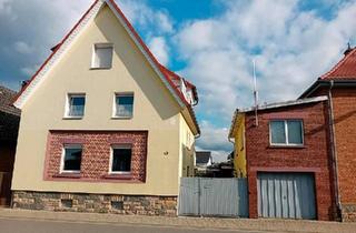 Haus kaufen in 64625 Bensheim, Bensheim - Wohnhaus mit Seitenbau Garage und großen Carport