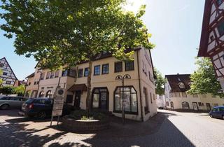 Wohnung kaufen in 89601 Schelklingen, +Im Herzen von Schelklingen+ Geräumige Dachgeschosswohnung mit Galerie-Schlafbereich und Einbauküche