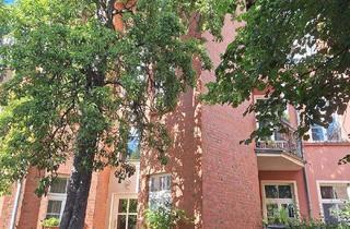 Wohnung kaufen in 17489 Fleischervorstadt, 3-Zimmer-Eigentumswohnung mit Balkon in Zentrumsähe