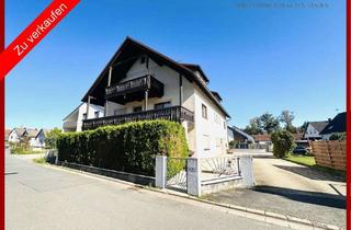 Wohnung kaufen in 91341 Röttenbach, Wohntraum mit zwei Einheiten - Ihr neues Domizil in Röttenbach