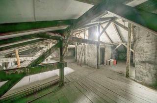 Wohnung kaufen in Manteuffelstrasse 64, 10999 Kreuzberg, Mit Baugenehmigung: ca. 115 qm DG-Rohling in der Manteuffelstr. / Höhe Paul-Lincke-Ufer