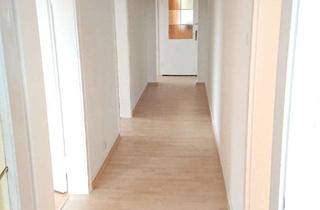 Wohnung mieten in Lönsweg 11, 31618 Liebenau, Renovierte DG-Wohnung mit 3 Zimmern, Bad, Küche, Flur sowie Balkon und neuwertiger EBK