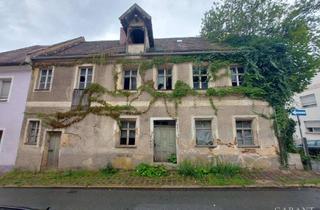 Einfamilienhaus kaufen in 92237 Sulzbach-Rosenberg, Sanierungsobjekt mit Denkmalschutz, Einfamilienhaus mit Ausbaupotenzial in Sulzbach-Rosenberg