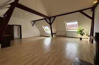 Haus kaufen in 31603 Diepenau, Großzügiges Familienhaus mit Wald & Teich – 3 Wohneinheiten in Diepenau