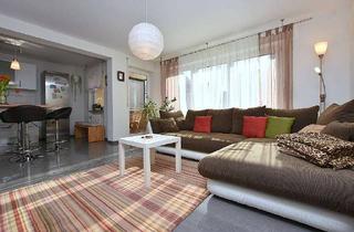 Wohnung kaufen in 71696 Möglingen, Umfassend modernisierte 4 Zi.-Garten-Maisonette-ETW in kleiner Wohneinheit
