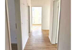 Wohnung kaufen in 04442 Zwenkau, Renoviert, 3 Zimmer Wohnung mit Gartengrundstück , Denkmalschutz, Stellplatz