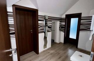 Wohnung mieten in 08209 Auerbach, Moderne 2-Zimmer-Dachgeschosswohnung mit Einbauküche und Garten in Auerbach.