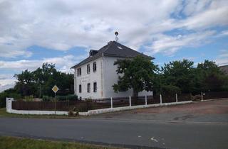 Haus kaufen in 09306 Zettlitz, Ein- bis Zweifamilienhaus mit herrlichem Fernblick