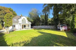 Villa kaufen in 82031 Grünwald, Raum, Ruhe, Geborgenheit – Ihre Villa in Grünwalds bester Lage mit großzügigem Garten