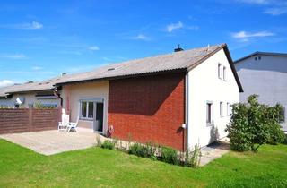 Haus mieten in 93449 Waldmünchen, Erstbezug nach Sanierung: Kleines, schnuckeliges Reiheneckhaus mit unverbaubarem Blick ins Grüne