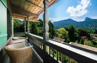 Wohnung kaufen in 83708 Kreuth, TRADITIONELLE 2-ZIMMER-ETW IN EINEM CHARMANTEN LANDHAUS, KREUTH
