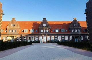 Wohnung kaufen in Alte Schäferei 1B, 26123 Oldenburg, Oldenburg - Wohnen im Baudenkmal! Hochparterre mit Balkon und Garten