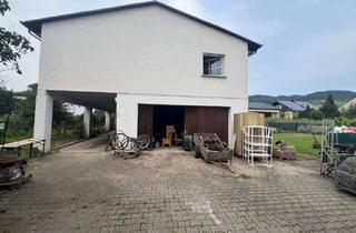 Haus kaufen in 54536 Kröv, Kröv - Wohnhaus mit Garage in Kröv