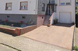 Doppelhaushälfte kaufen in 66125 Saarbrücken, Saarbrücken - Doppelhaushälfte mit Garten, Anbau und Garage - teilsaniert