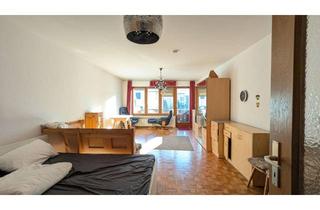 Wohnung kaufen in 82467 Garmisch-Partenkirchen, sonniges Apartment mit Parkett, Bad und Küche mit Fenster, Stellplatz, ruhig und zentral!