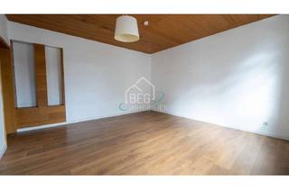 Wohnung kaufen in 70176 West, Stilvoll renovierte Altbauwohnung mit ca. 143 m² im Herzen von Stuttgart-West