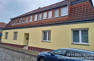 Wohnung mieten in Pfarrer-Schneider-Str. 14, 39307 Genthin, Kleine 2 Raum-Dachgeschoßwohnung