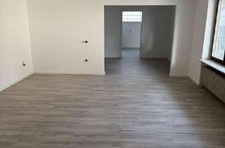 Wohnung mieten in Rülzheimer Straße 36, 76773 Kuhardt, Helle 2-Zimmer-Wohnung, 75 m², kernsaniert, mit Terrasse und Garage