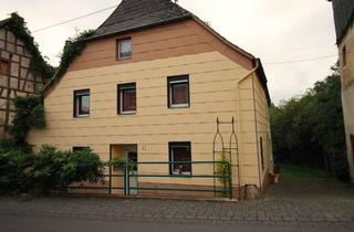Haus kaufen in Moselstraße, 54487 Wintrich, Hochwertig renoviertes 3-Fassaden-Haus in Wintrich
