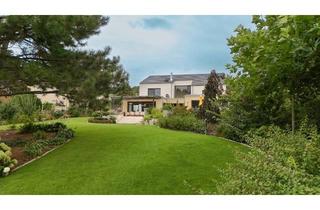 Villa kaufen in 01445 Radebeul, Exklusive Traumvilla in Radebeul! Infinity-Pool, Sauna & Vinothek mit Panoramablick über das Elbtal!