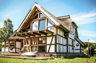 Villa kaufen in 18528 Buschvitz, Reetdach-Villa mit Sauna und Loft in der Nähe von Binz zu verkaufen!