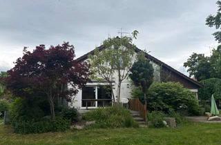 Villa kaufen in 88471 Laupheim, Exklusive Unternehmer-Villa mit Einliegerwohnung, großem Grundstück & XXL-Garage in Laupheim