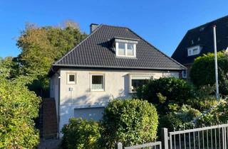 Einfamilienhaus kaufen in 24944 Mürwik, Einfamilienhaus auf großem Grundstück in ruhiger Seitenstraße