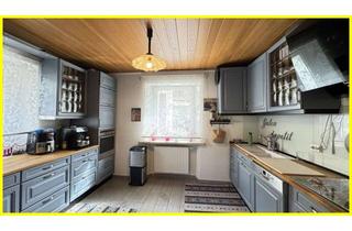 Haus kaufen in 96132 Schlüsselfeld, Vielseitiges Anwesen für Wohnen & Arbeiten – mit Entwicklungspotential