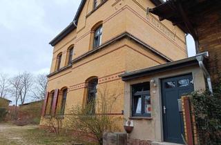Haus kaufen in 06780 Zörbig, Historisches Flair trifft moderne Nutzung – Ehemaliges Bahnhofsgebäude mit Charakter
