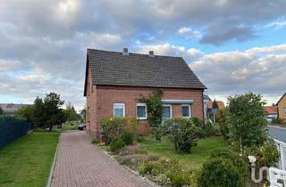 Haus kaufen in 31188 Holle, Haus mit großem Grundstück und 3 Garagen. Perfekt für Familien, Mehrgenerationen oder als Anlage.