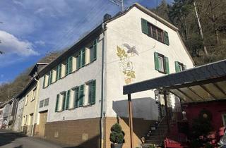 Haus kaufen in 65391 Lorch, Großzügiges Ein- bis Zweifamilienhaus mit Garage, Carport und Terrasse zu verkaufen