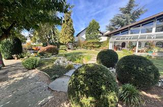 Einfamilienhaus kaufen in Schulstrasse, 56357 Berg, Exklusives Einfamilienhaus in Berg mit Indoor-Pool, Wellnessbereich und weitläufigem Grundstück!