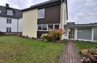 Haus mieten in Hedwigstraße, 59929 Brilon, Gepflegtes, freistehendes Einfamilienhaus m. Garten und Garage - fußläufig zum Marktplatz Brilon!