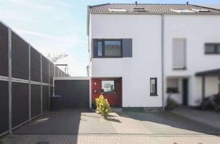 Anlageobjekt in 40764 Langenfeld, Langenfeld: Modernes KfW 55 Reihenendhaus mit 4 Schlafzimmern, 2 Bäder, Garage und 2 Stellplätzen!