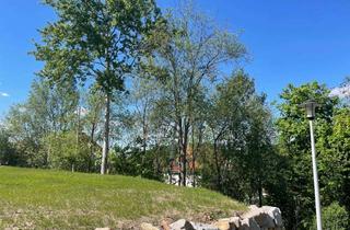 Grundstück zu kaufen in 08056 Oberhohndorf, BAURUNDSTÜCK IN IDYLLISCHER WOHNLAGE !